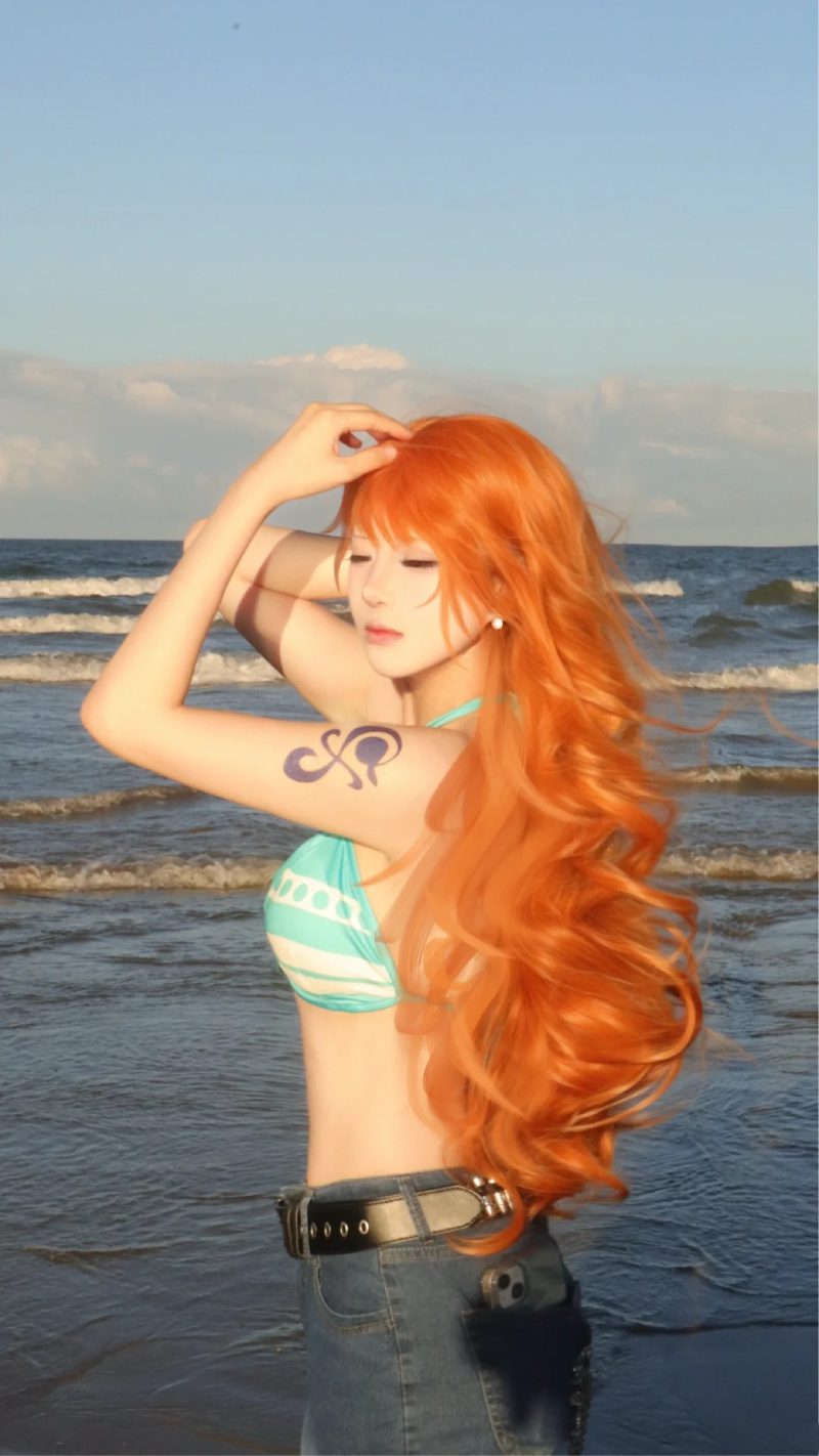 Cosplay Nami bổ mắt