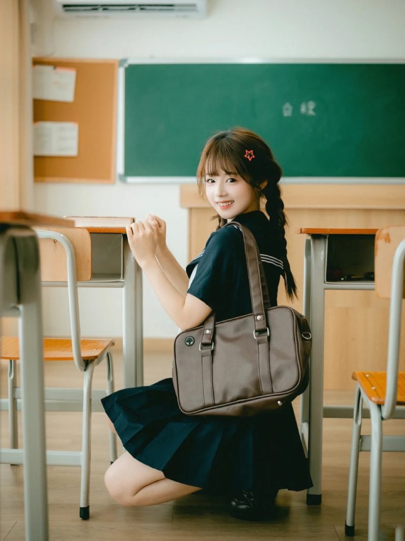 hình cosplay học sinh cosplay hot girl