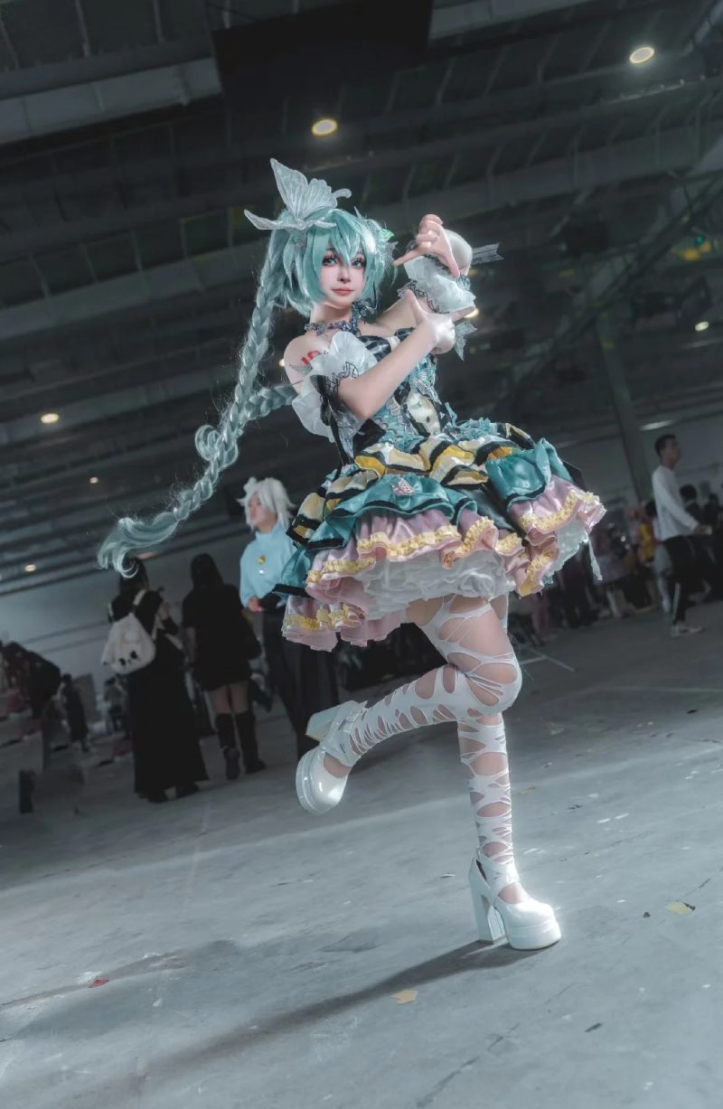 cosplay miku nakano phiên bản đời thực