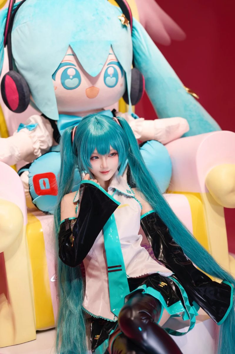 ảnh cosplay miku nakano 2025 mới nhất