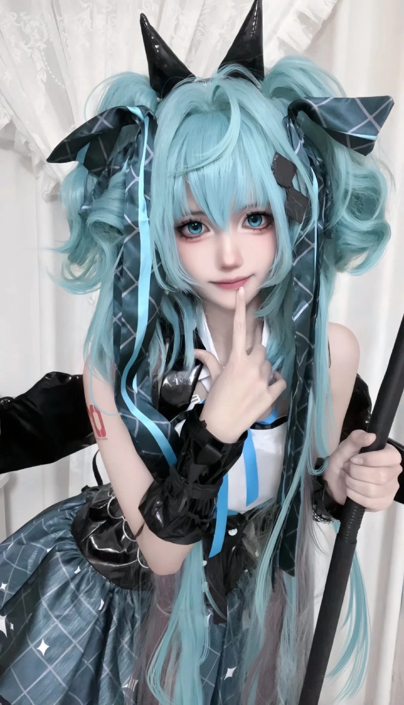 ảnh cosplay miku nakano chuẩn phim hoạt hình