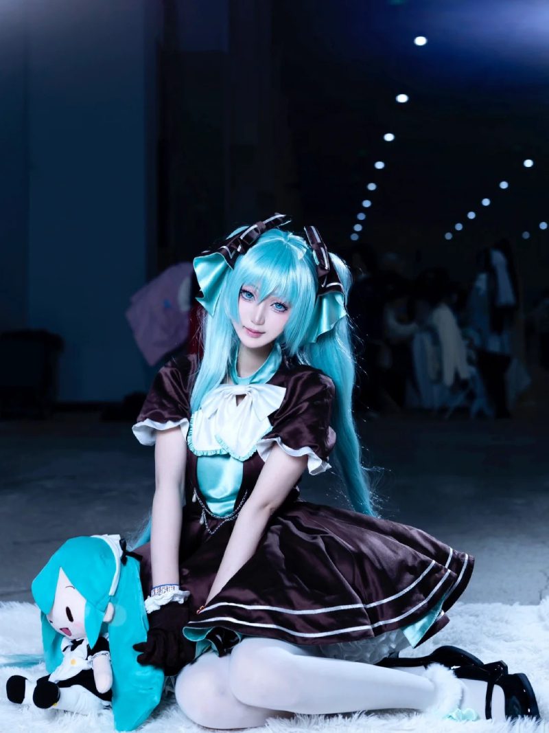 hình cosplay miku nakano quyến rũ