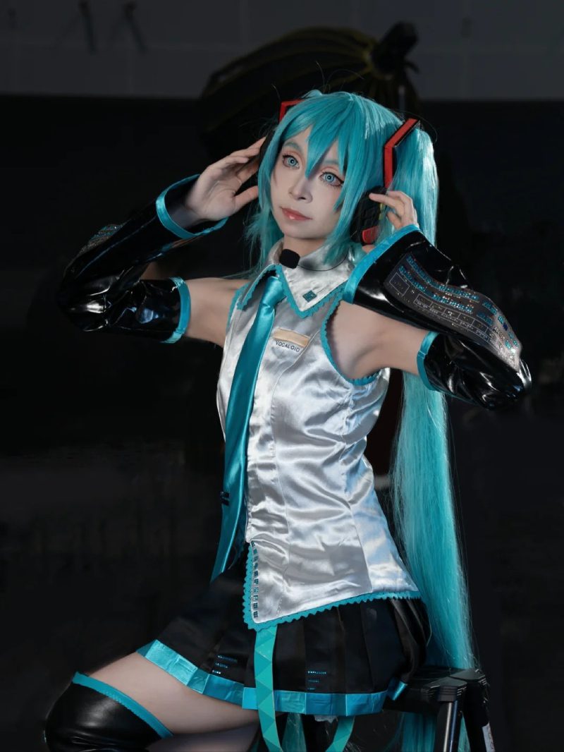 ảnh cosplay miku nakano chuẩn anime