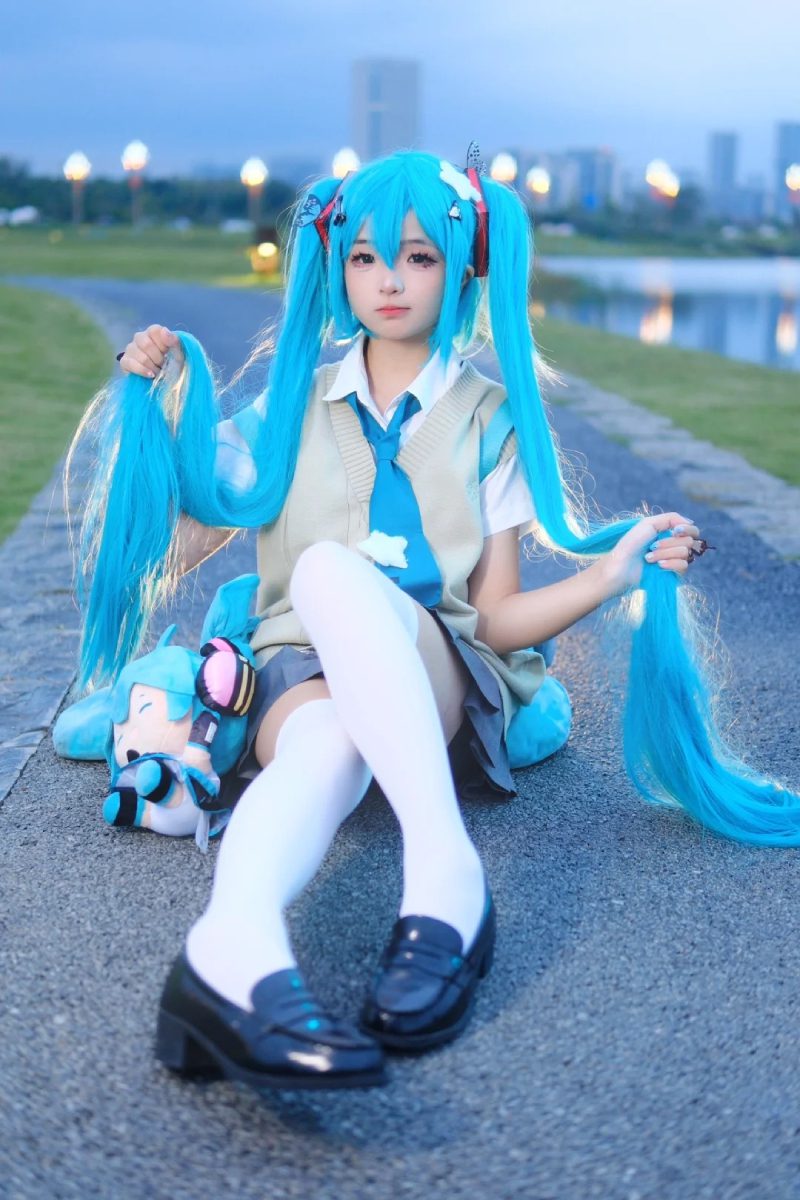 cosplay miku nakano ngọt ngào