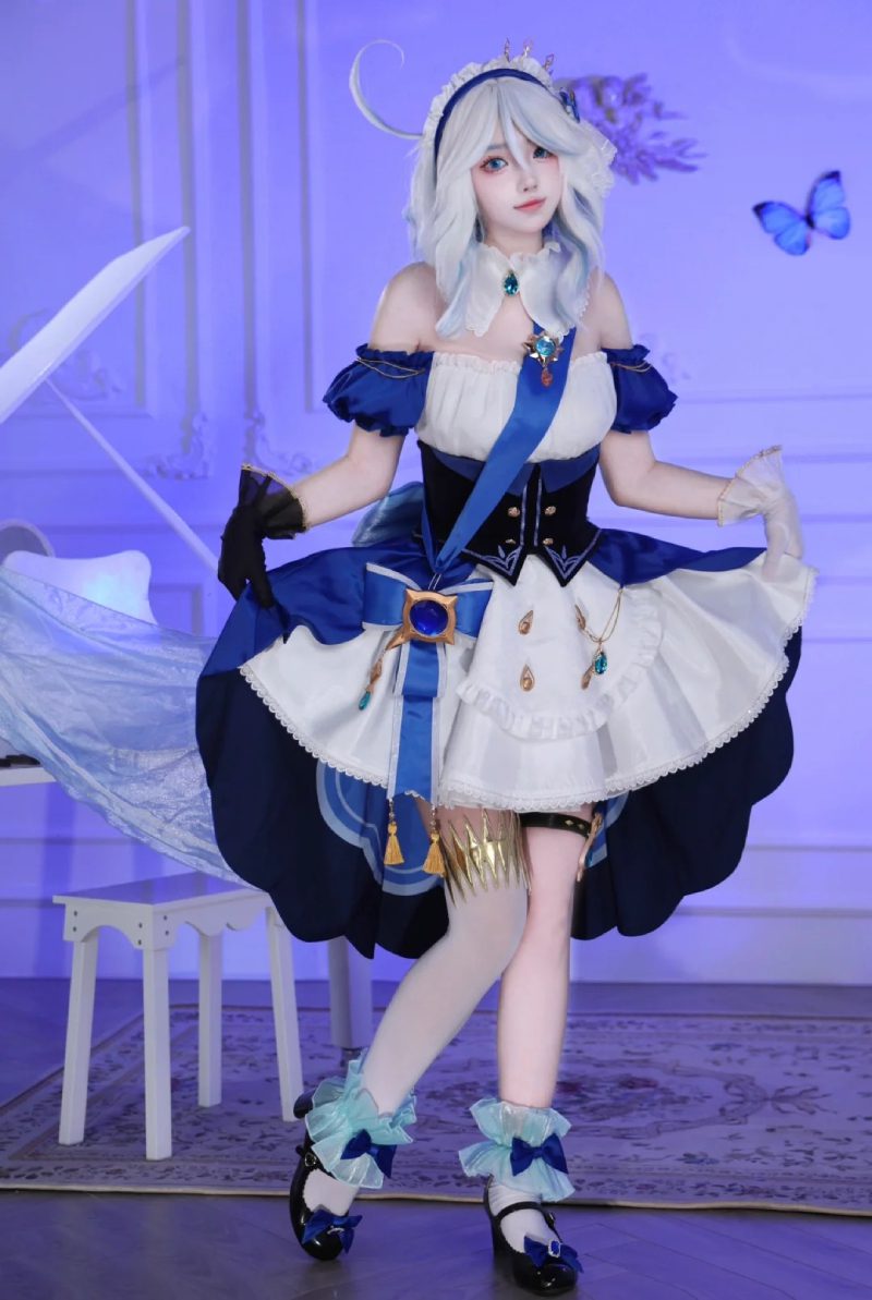 Gái xinh cosplay anime cute với nụ cười rạng rỡ
