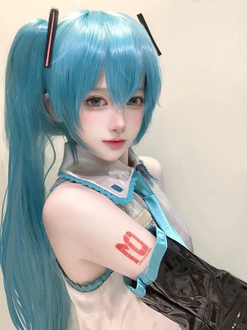 cute anime cosplay characters photo