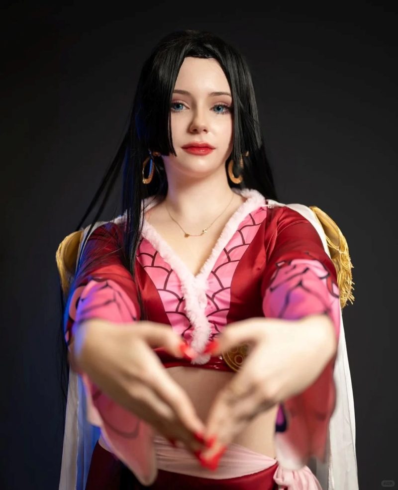 Boa Hancock cosplay đẹp ngây ngất