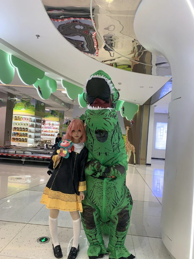 cosplay anime Anya từ Spy x Family