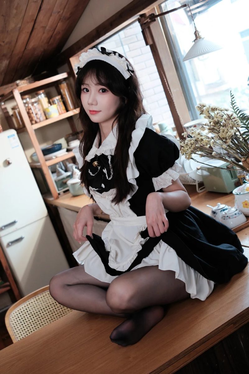 cosplay hầu gái đáng yêu