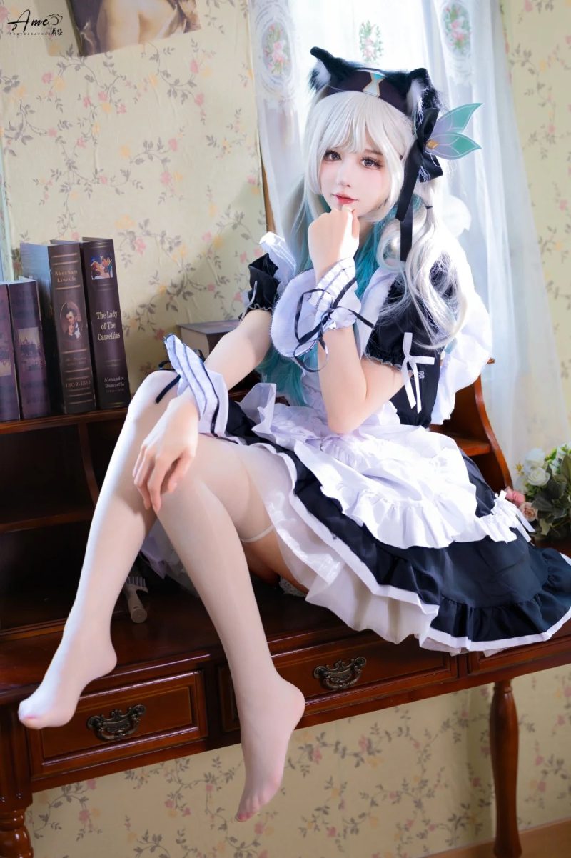 cosplay hầu gái tại studio
