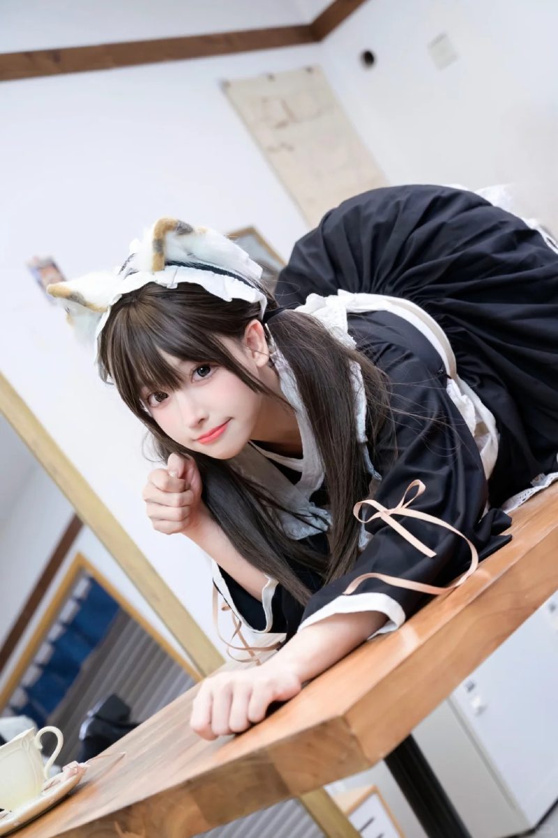 cosplay hầu gái mèo