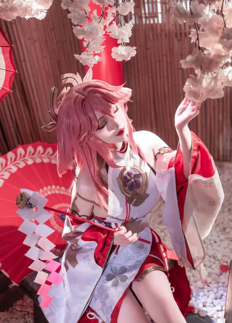 cosplay yae miko quyến rũ thần thái