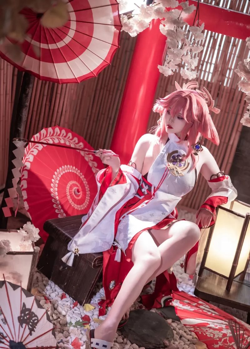 cosplay yae miko cực kỳ gợi cảm