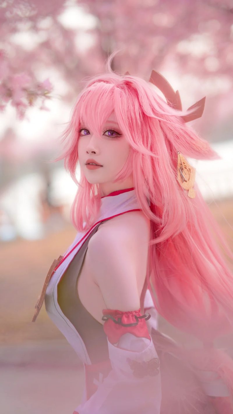 cosplay yae miko hút hồn người xem