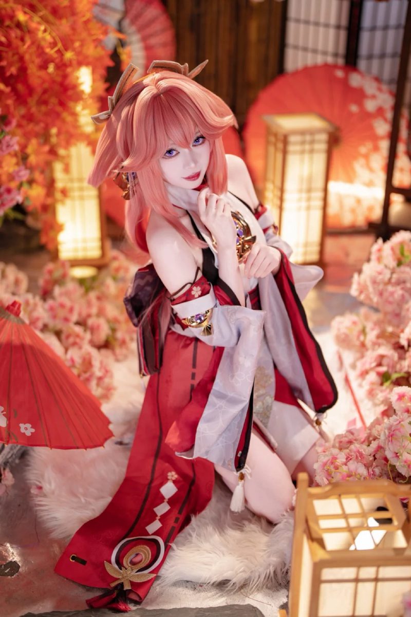 cosplay yae miko thần thái ma mị