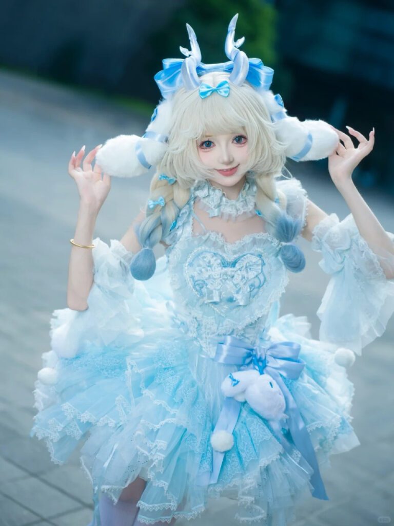 cute cosplay anime