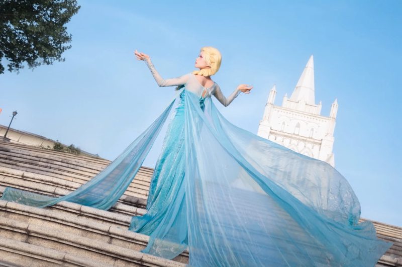 Elsa Anna cosplay từ Frozen
