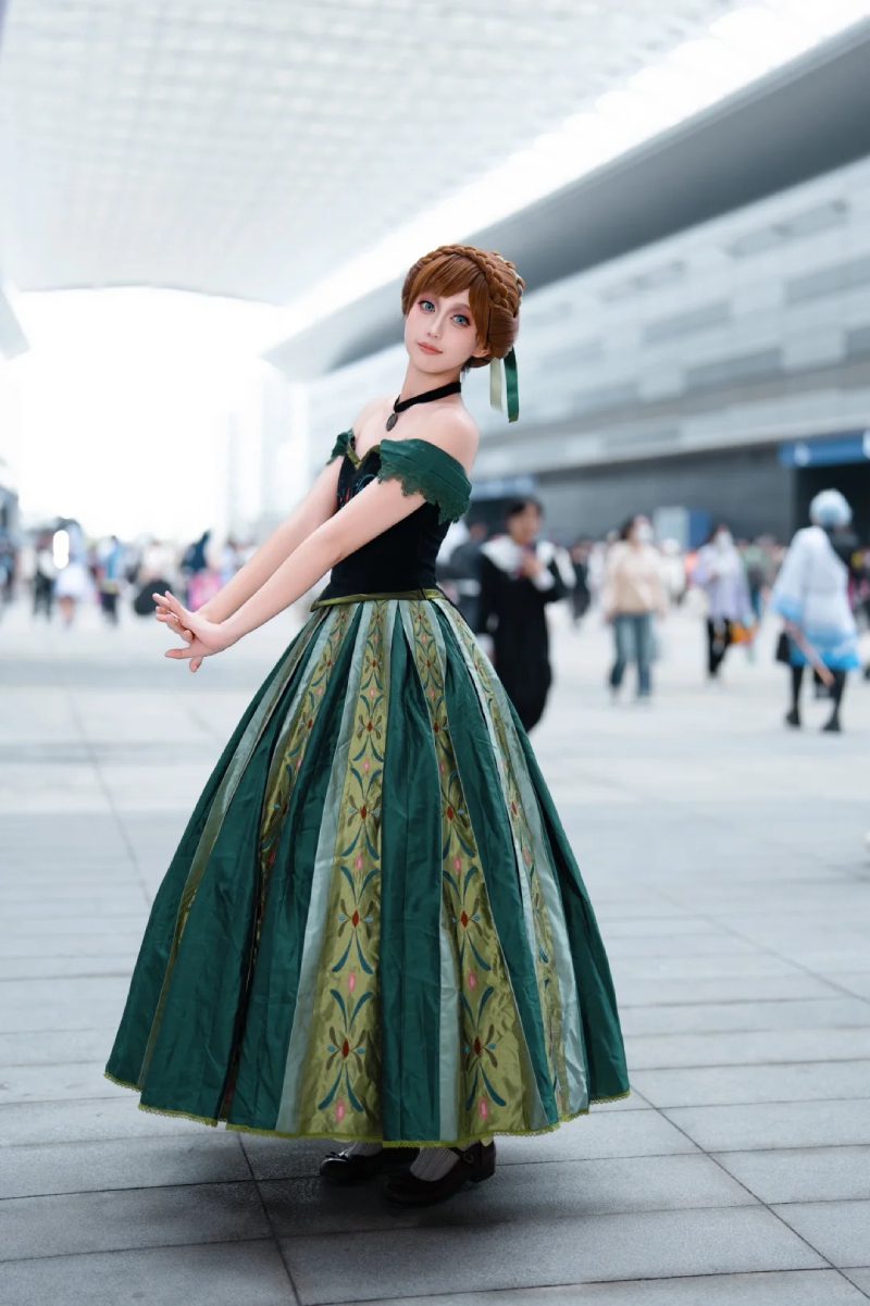 elsa x anna cosplay