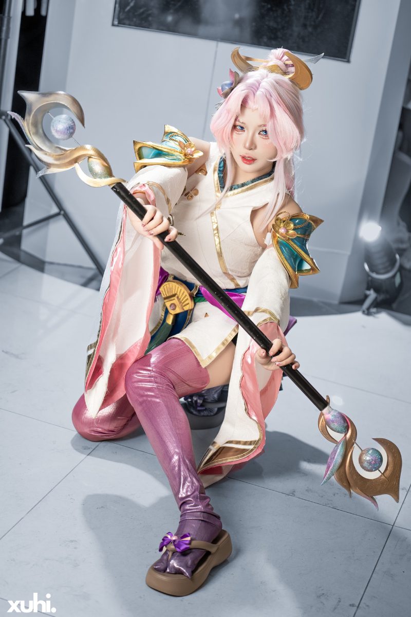 ảnh gái cosplay anime trong trang phục chiến đấu