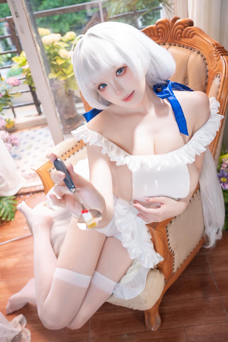 ảnh gái xinh cosplay búp bê sống động