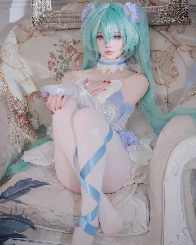 ảnh gái xinh cosplay pfp đẹp cho facebook