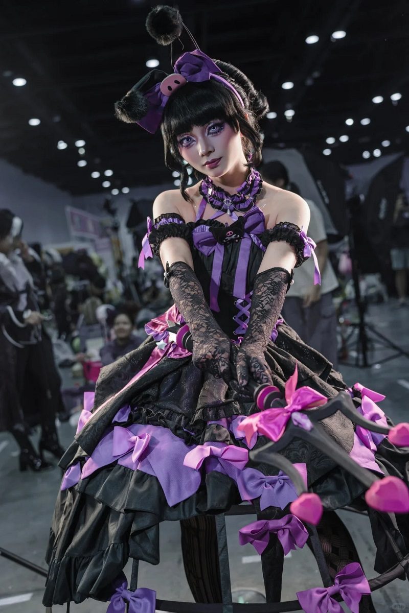 kuromi cosplay vào đêm hội