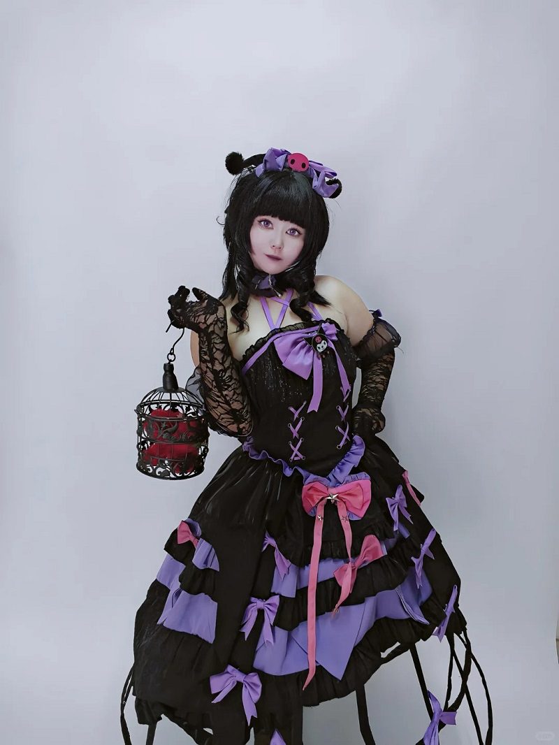 kuromi cosplay mắt to