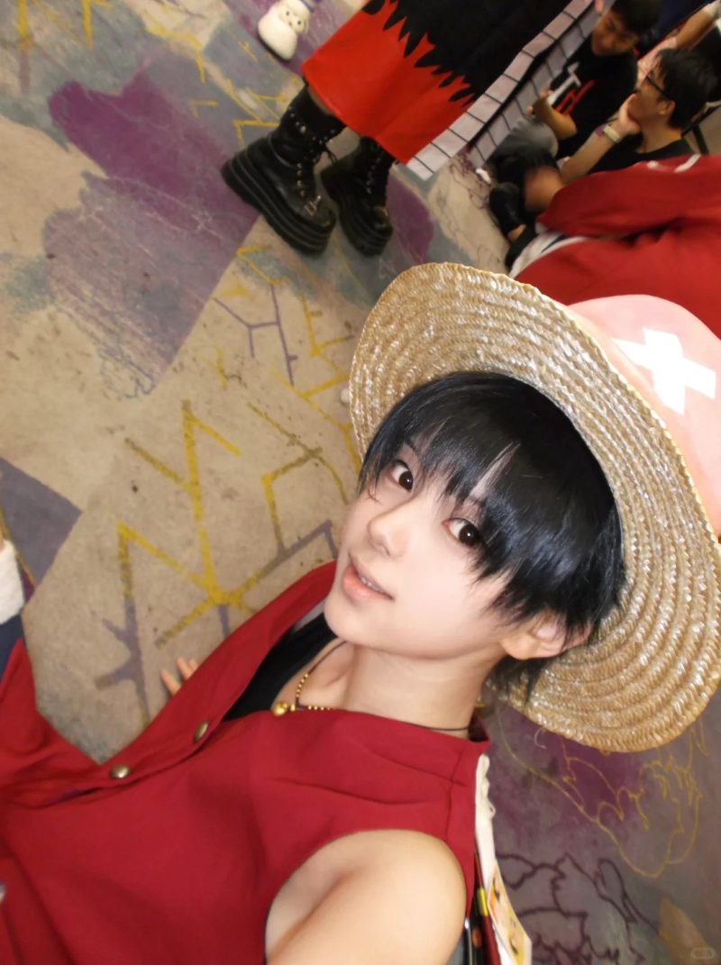 Luffy cosplay quá chất luôn á