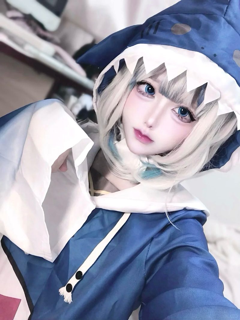 Bộ ảnh cosplay Yaoyaoqwq Gawr Gura độc đáo