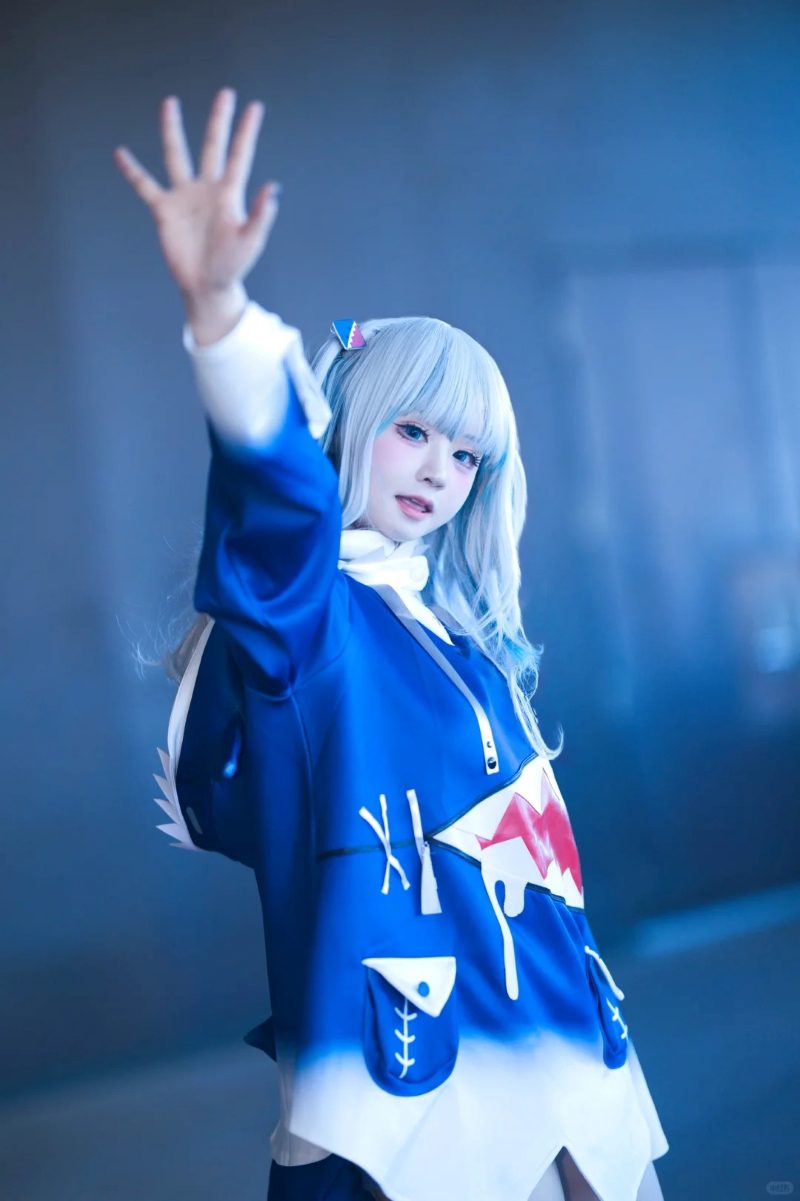 Yaoyaoqwq cosplay Gawr Gura xinh đẹp