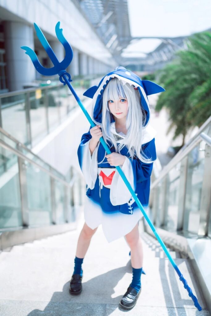 yaoyaoqwq gawr gura cosplay​