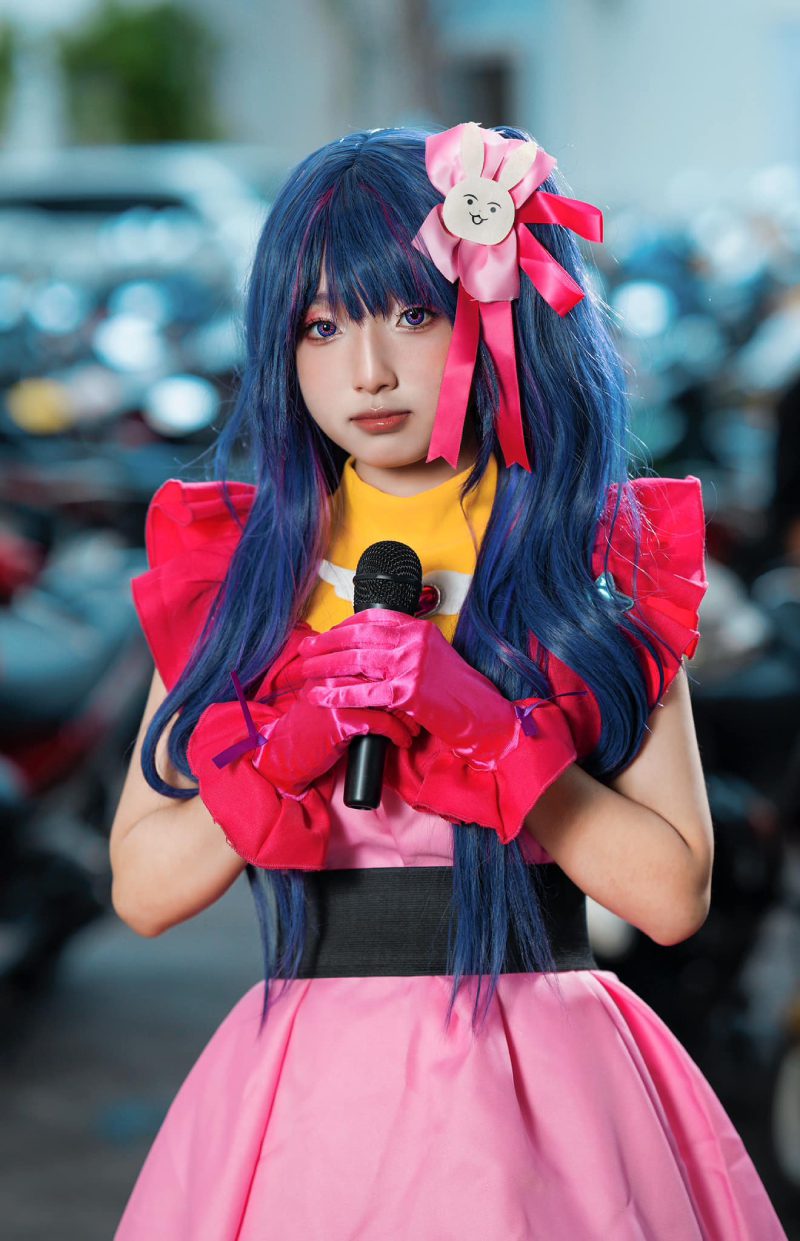 cosplay Ai Hoshino phong cách idol Nhật Bản