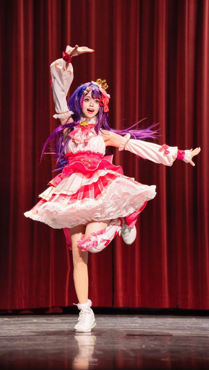 cosplay Ai Hoshino đẹp nhẹ nhàng đầy cảm xúc