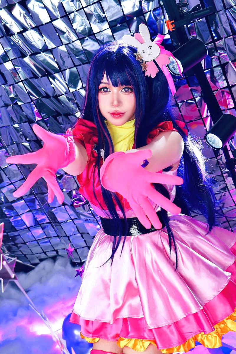 cosplayer hóa thân thành Ai Hoshino cực giống bản gốc