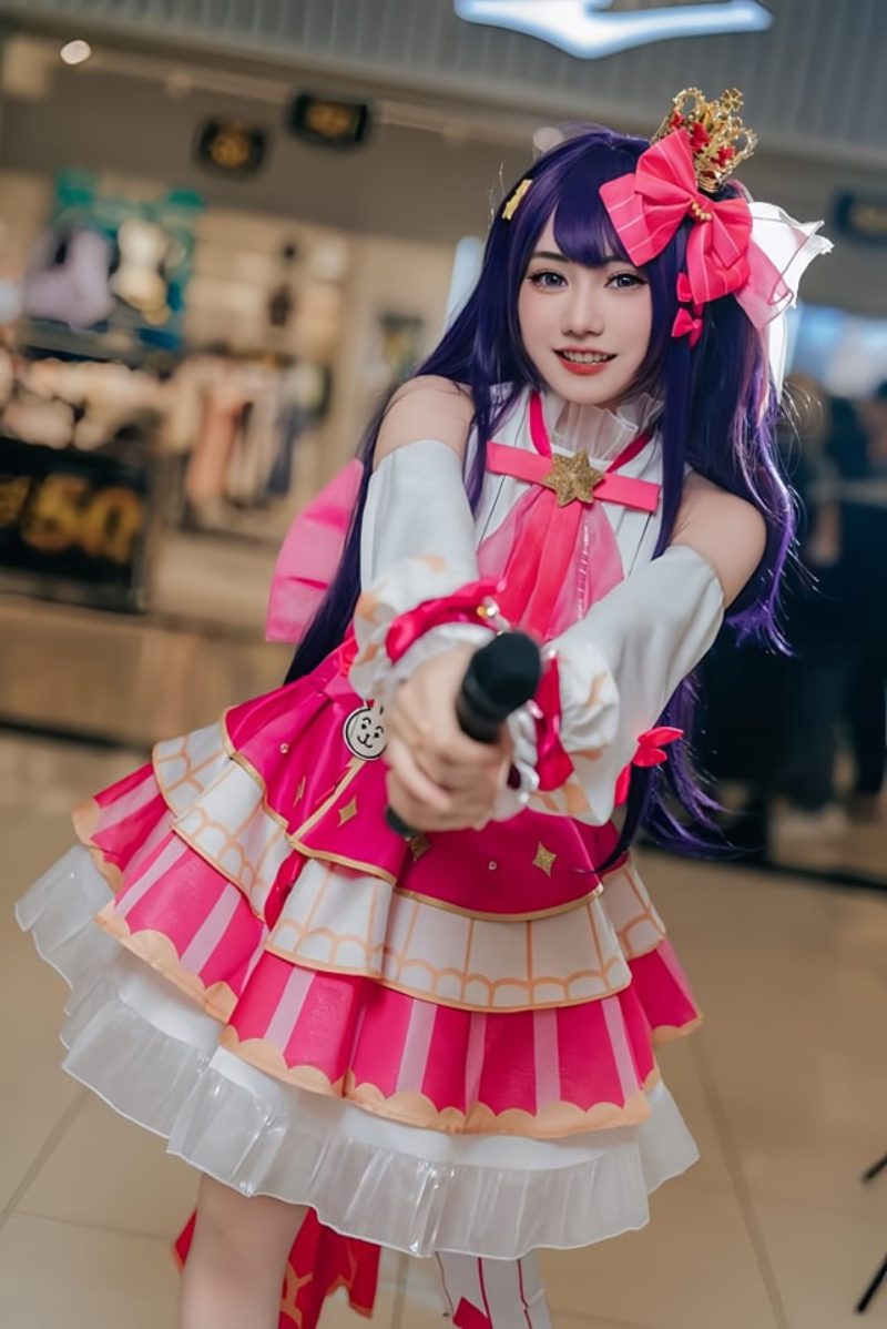 Ai Hoshino cosplay cực phẩm với background lung linh