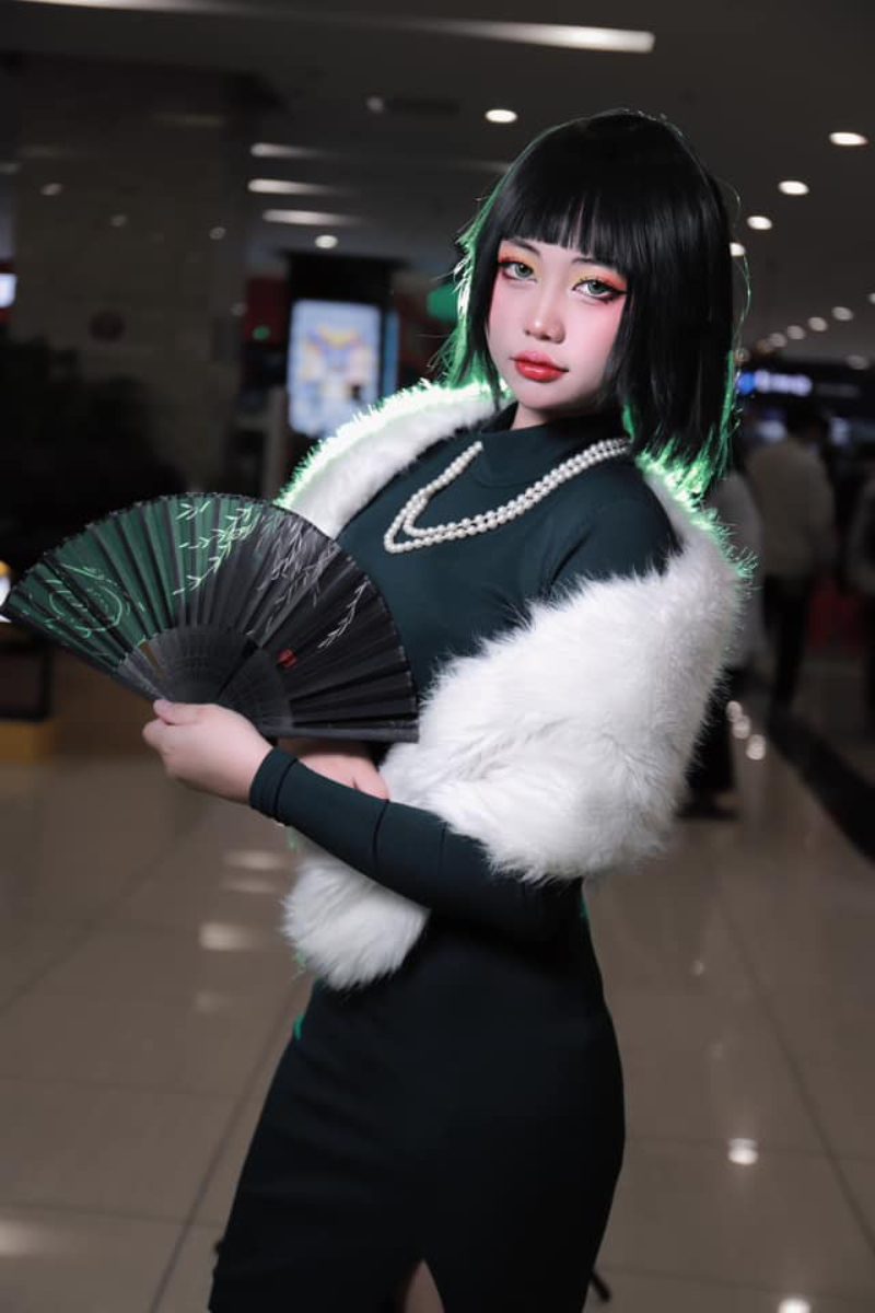 cosplay fubuki gợi cảm và sang trọng