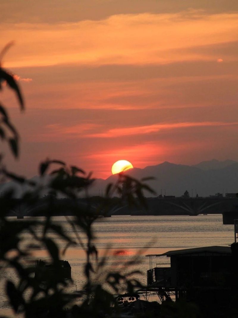 ảnh chill buồn 13