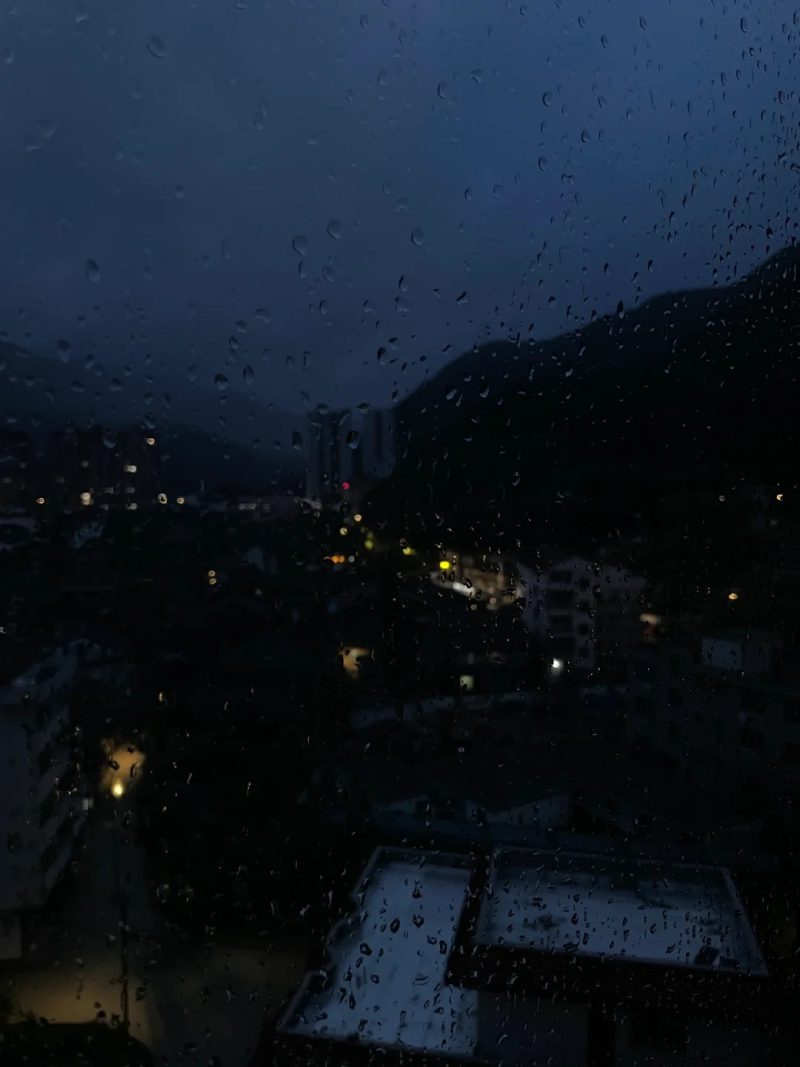 ảnh chill buồn 8