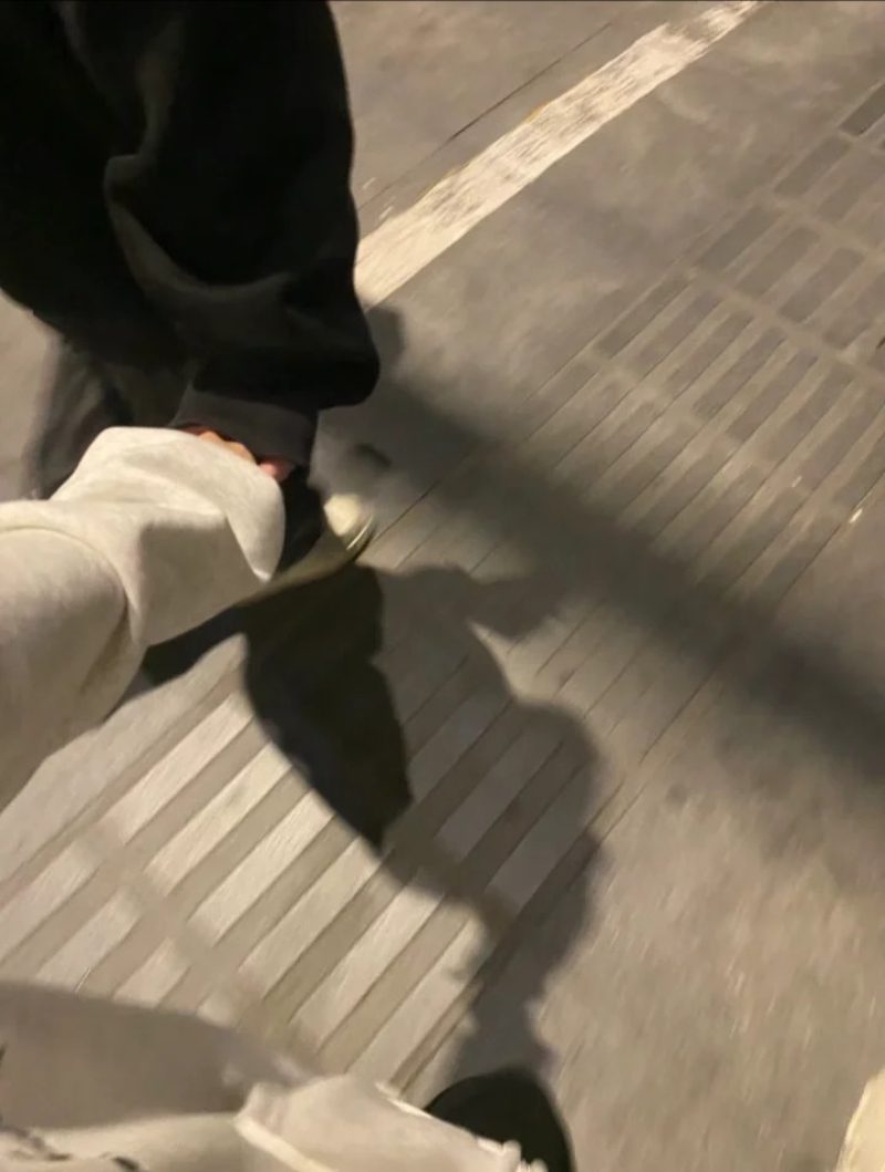 ảnh chụp nắm tay người yêu