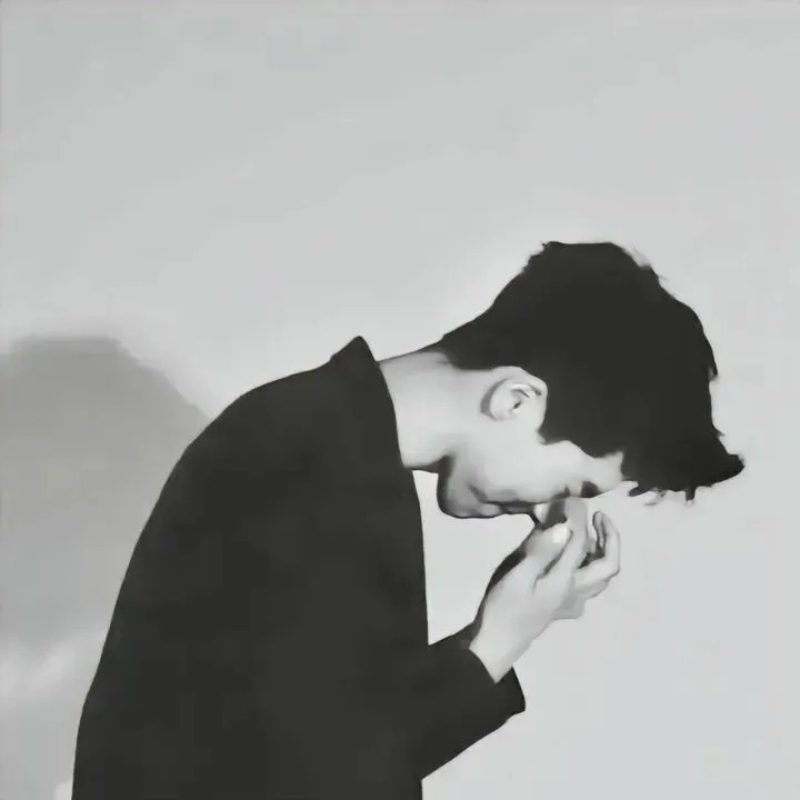 ảnh con trai buồn 12