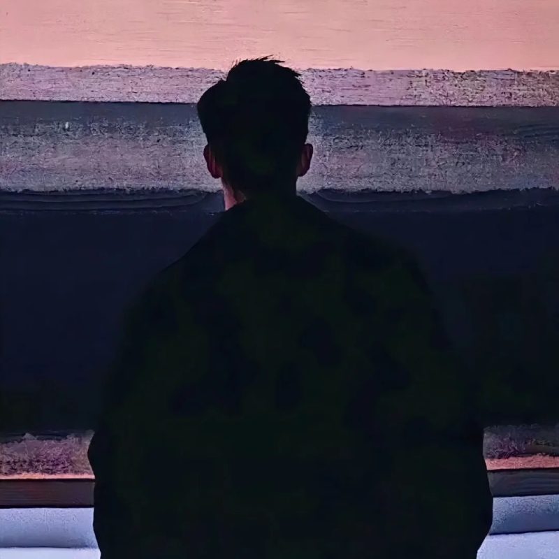 ảnh con trai buồn 14