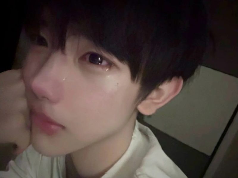 ảnh con trai buồn 2