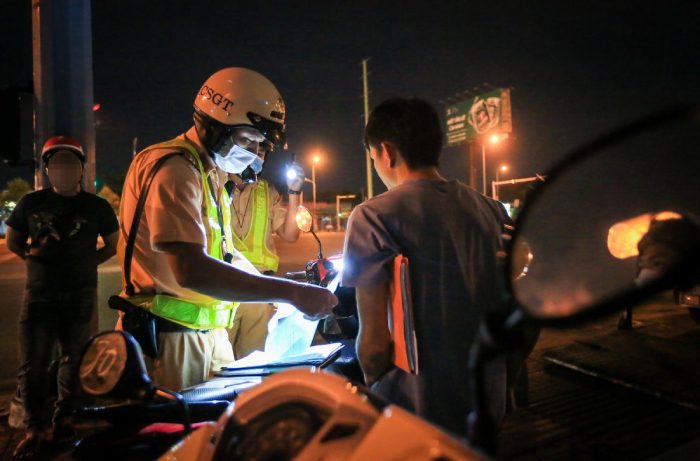 ảnh công an bắt xe 19