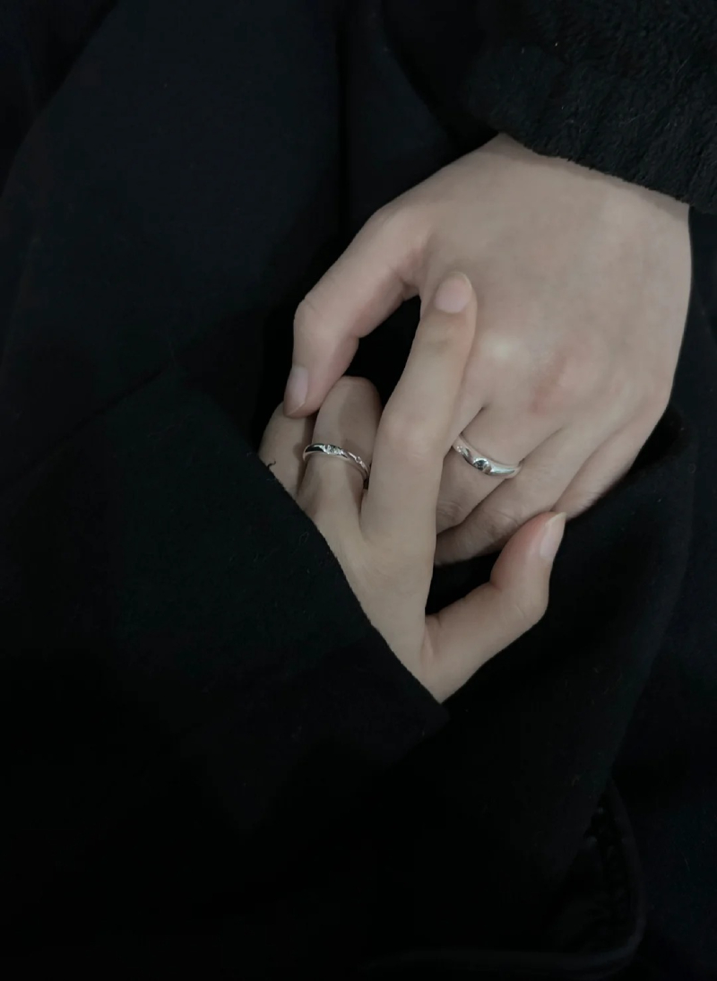 ảnh nắm tay người yêu 2