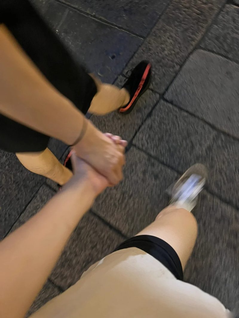 ảnh nắm tay người yêu 19