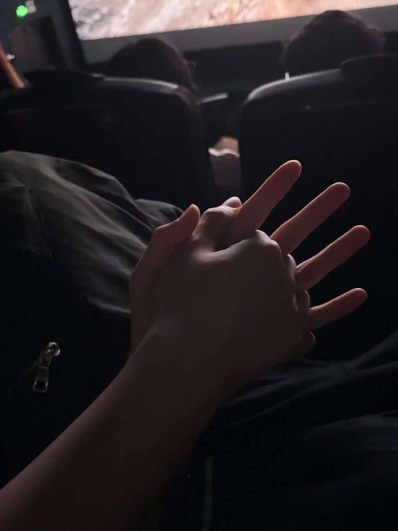 ảnh nắm tay người yêu 33