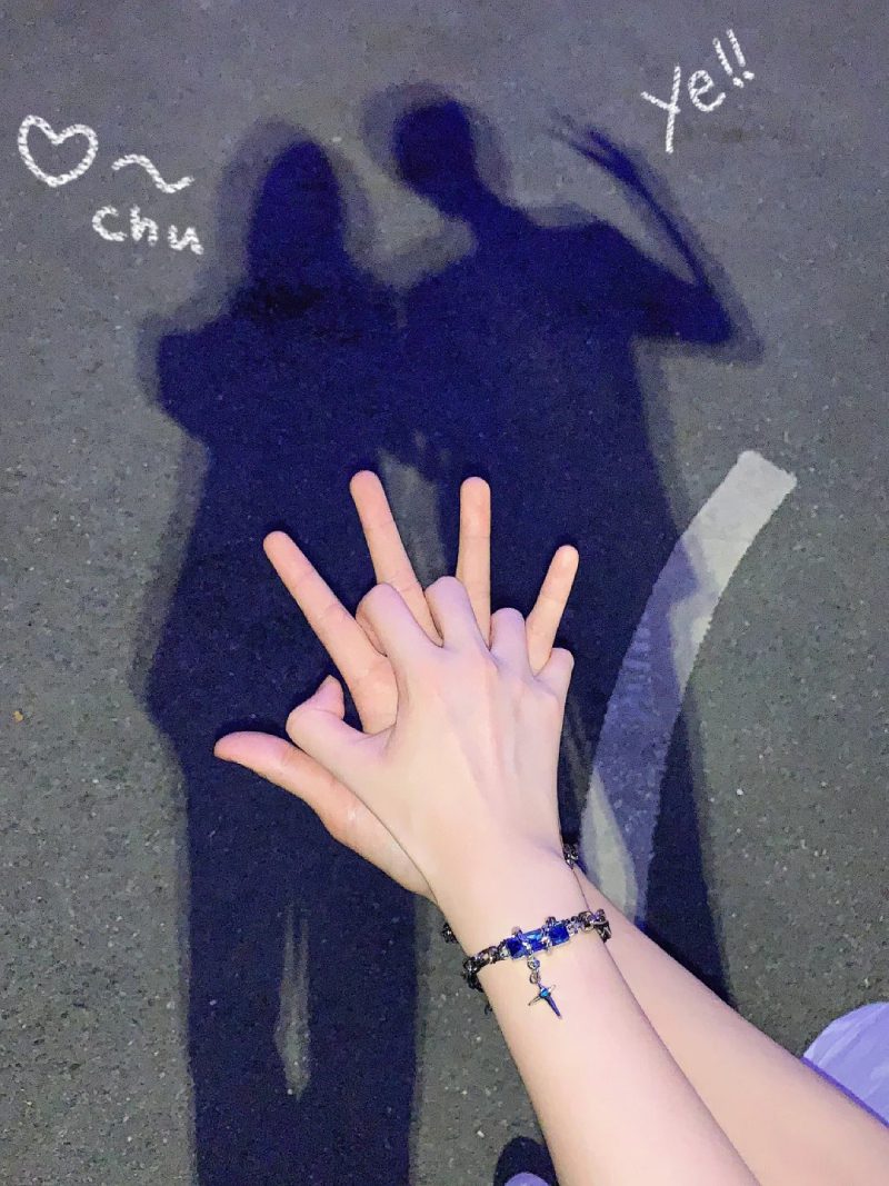 ảnh nắm tay người yêu 37