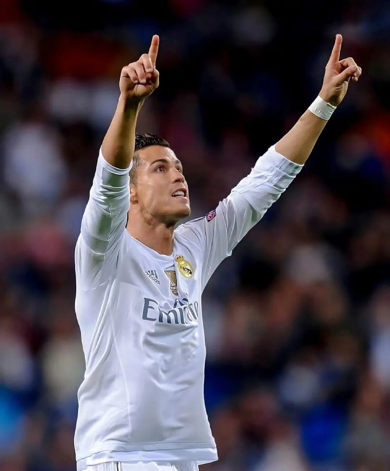 ảnh ronaldo ngầu 14