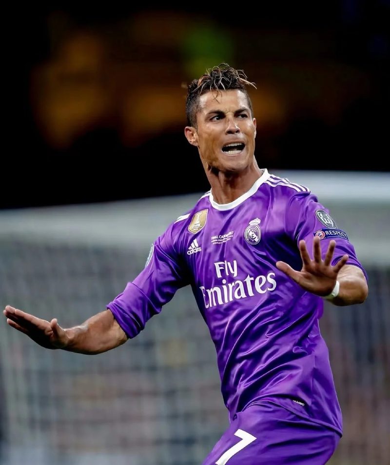 ảnh ronaldo ngầu 7