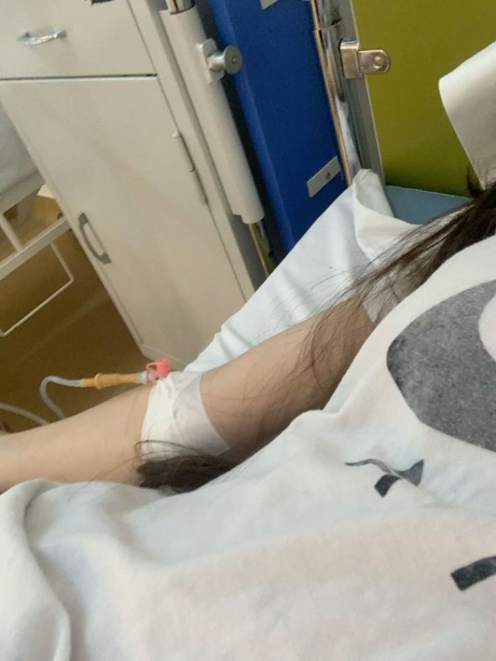 ảnh truyền nước ở tay nữ 13